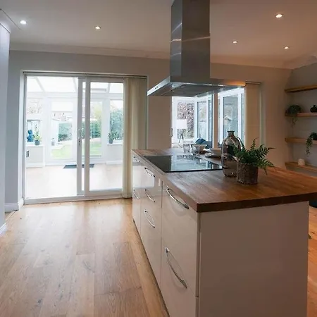 St Nicholas Haven Apartment *